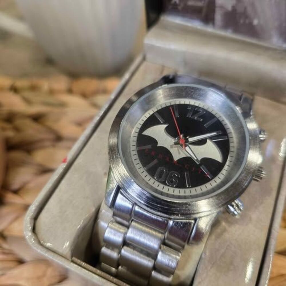 Batman Arkham City Watch